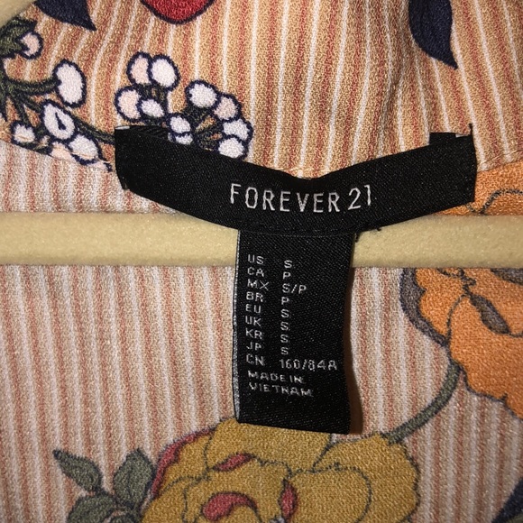 SHORT SLEEVE PEPLUM TOP - Picture 3 of 3